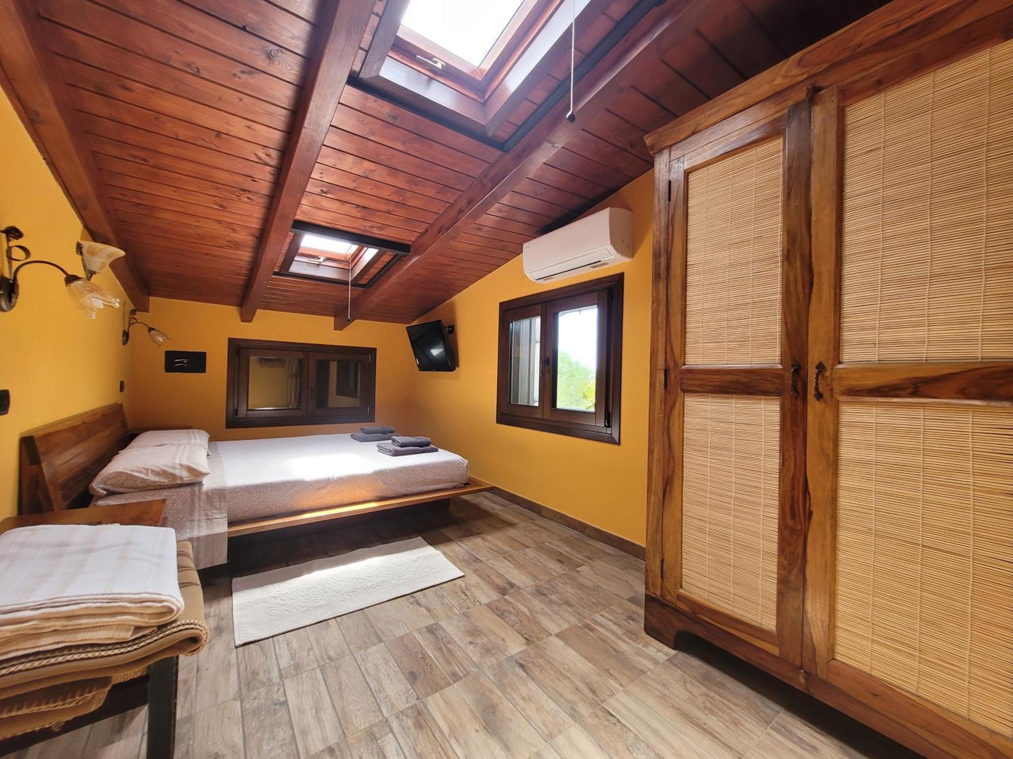 Rifugio Della Pace Piano Terra E Primo Piano Villa Sant Isidoro  Luaran gambar