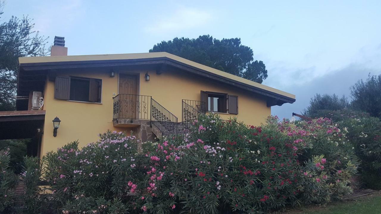 Rifugio Della Pace Piano Terra E Primo Piano Villa Sant Isidoro  Luaran gambar